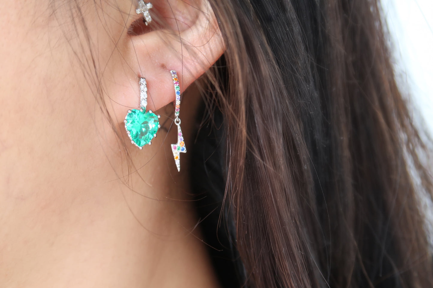 Emerald Green Crystal Heart-shaped Hoop Earrings