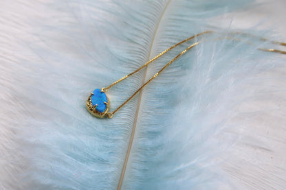 Tiny eye-shape opal necklace